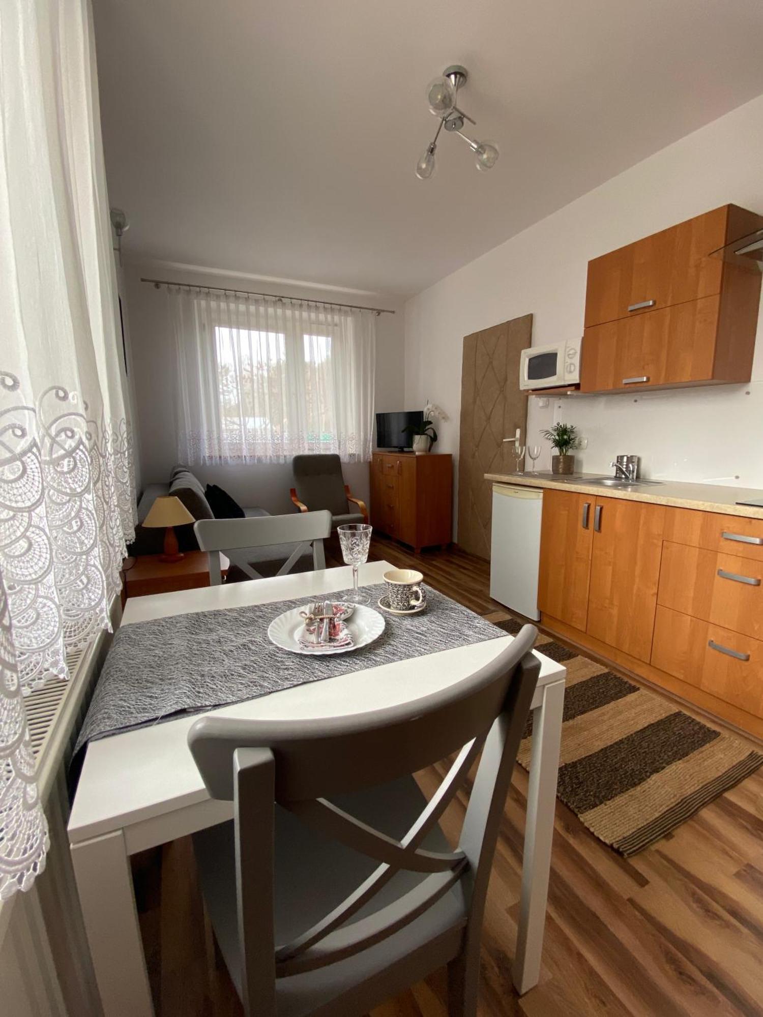 Pokoje Pod Kasztanami Jantar Exterior foto